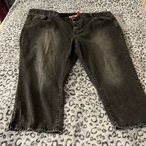 Evri Black Wash Capri Jeans 24w
